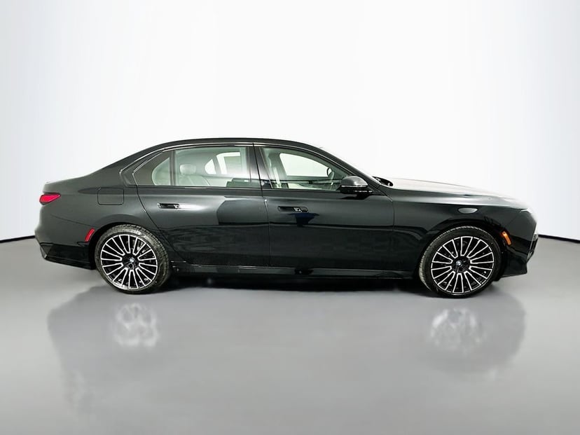 2026 BMW 7 Series - Image 2