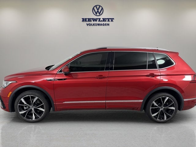 2024 Volkswagen Tiguan - Image 2