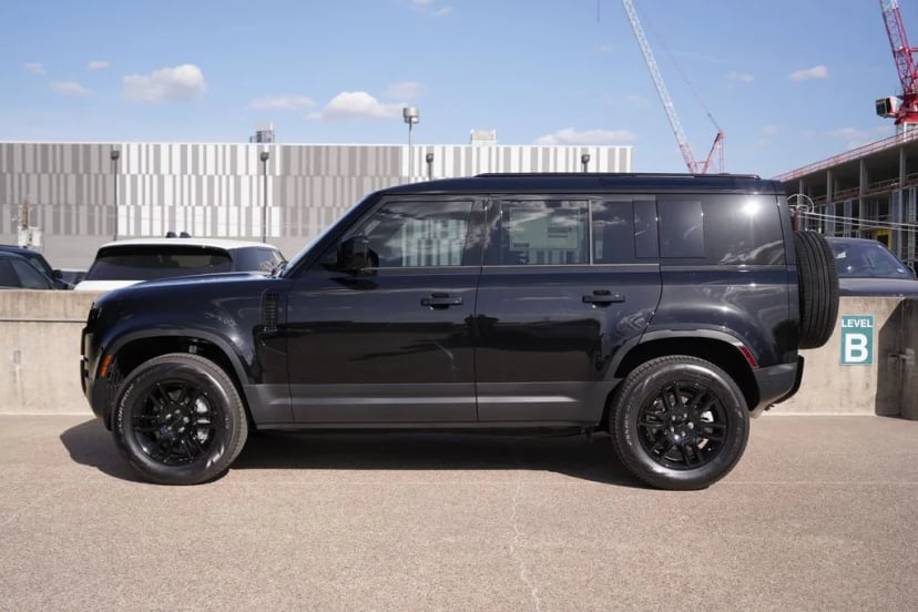2026 Land Rover Defender - Image 2