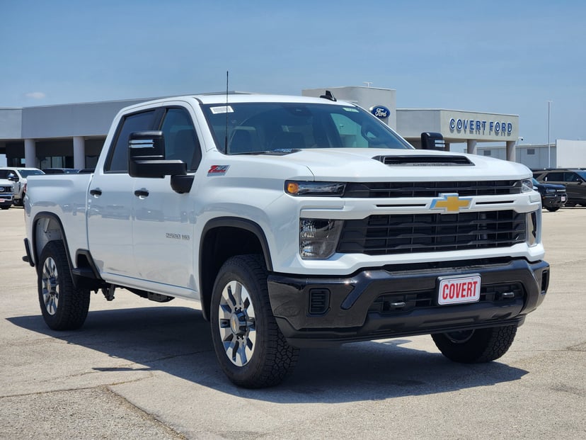2026 Chevrolet Silverado 2500 HD - Image 2