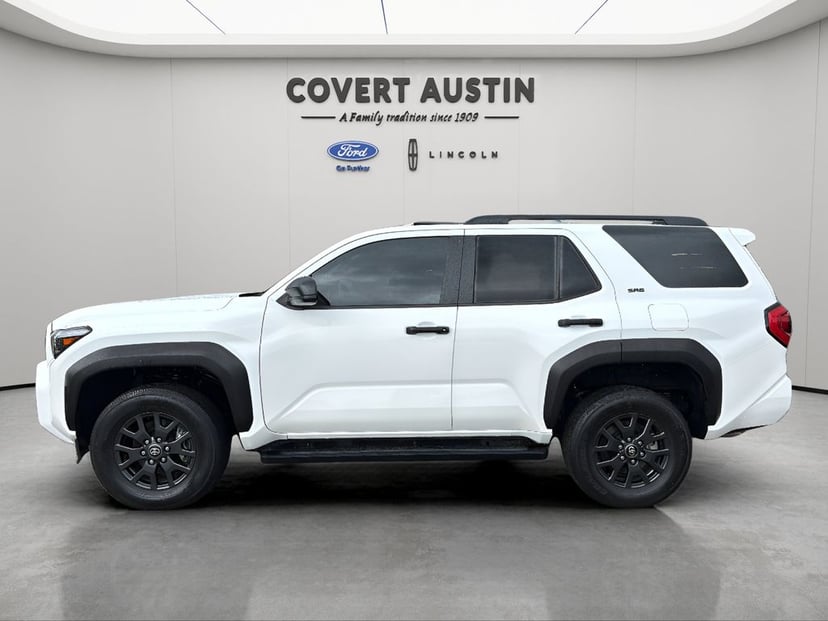 2025 Toyota 4-Runner - Image 2