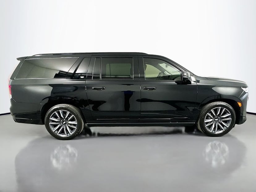 2022 Cadillac Escalade ESV - Image 1