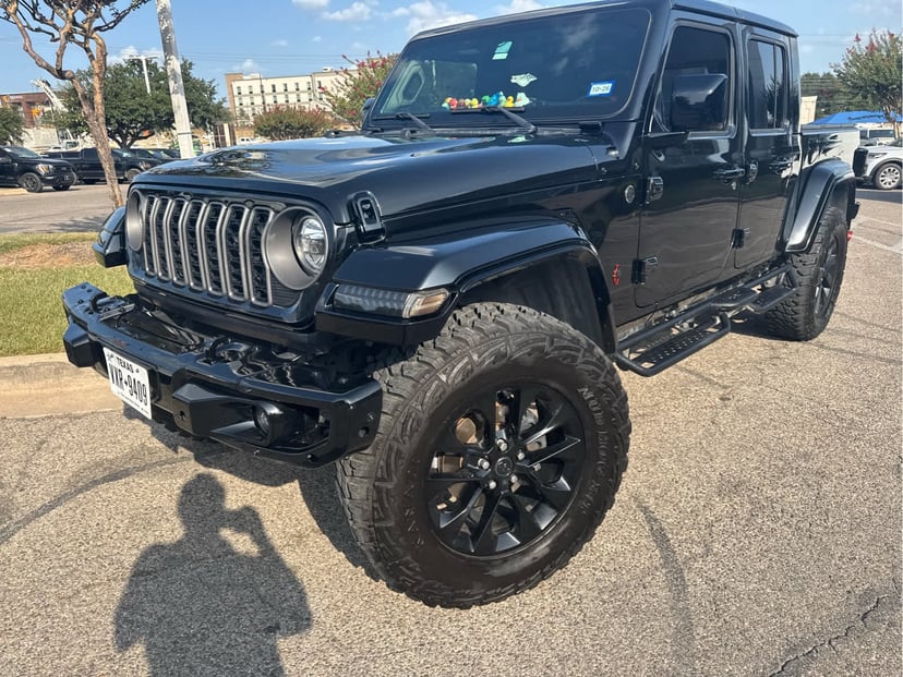 2024 Jeep Gladiator - Image 1