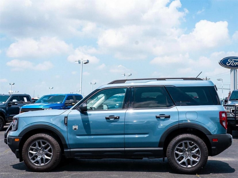 2025 Ford Bronco Sport - Image 3