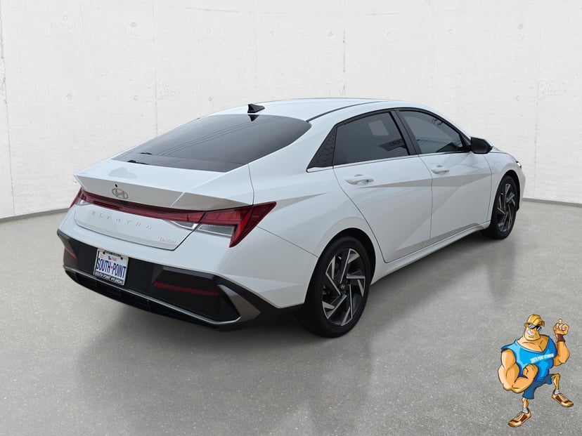 2025 Hyundai Elantra - Image 3
