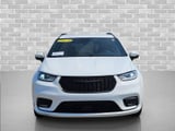 2023 Chrysler Pacifica - Preview 2