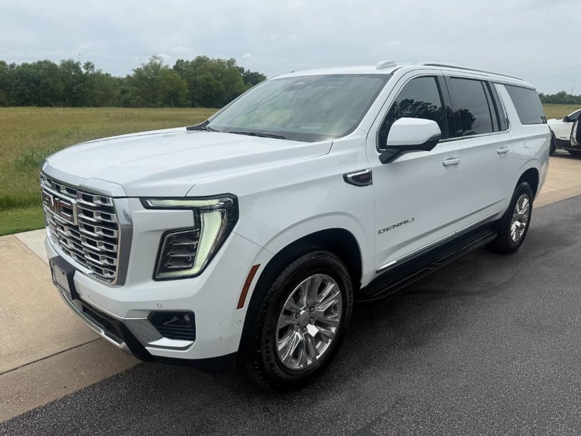 2025 GMC Yukon XL - Image 1