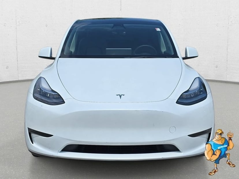 2023 Tesla Model Y - Image 2