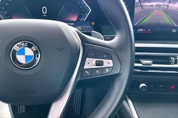 2024 BMW 330i - Image 3
