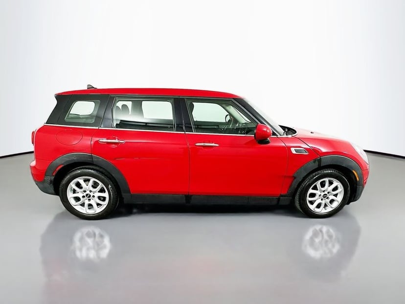 2019 MINI Cooper Clubman Signature 4D Wagon Red - Image 2