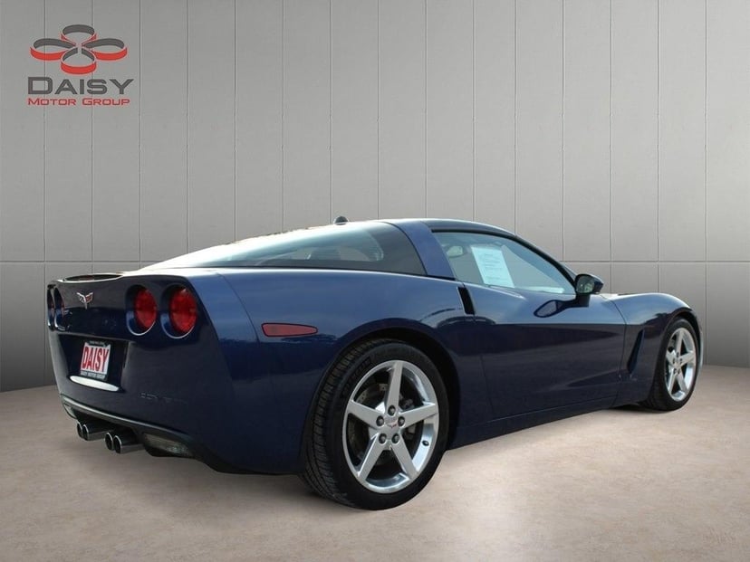 2005 Chevrolet Corvette - Image 1
