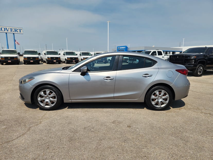 2016 Mazda Mazda3 - Image 2