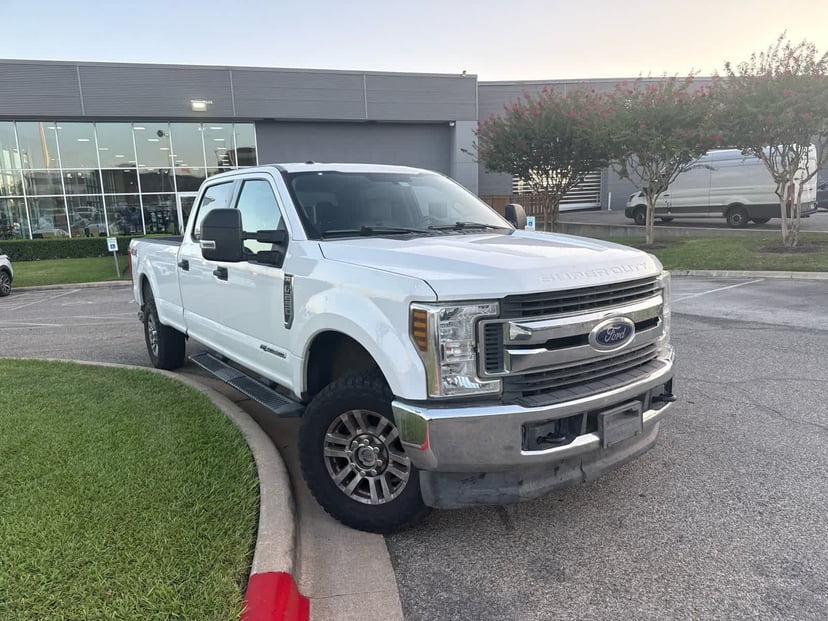 2019 Ford F-250 - Image 2