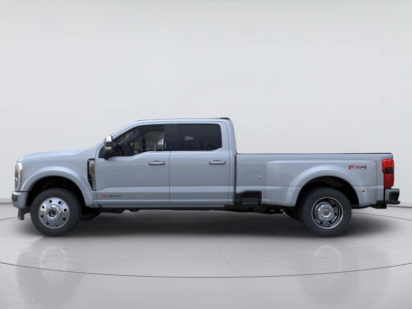 2026 Ford F-450 - Image 2