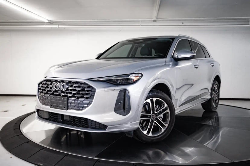 2025 Audi Q5 - Image 1