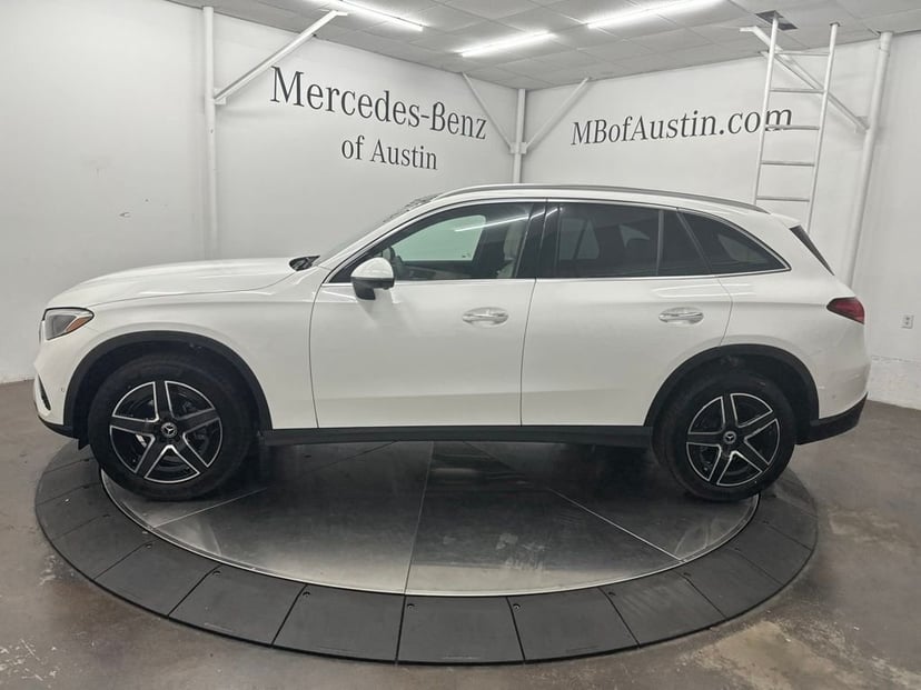 2027 Mercedes-Benz GLC - Image 1