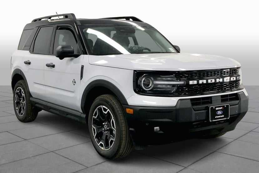 2026 Ford Bronco - Image 2