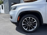 2022 Jeep Wagoneer - Preview 10