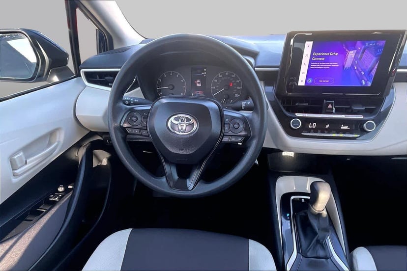 2025 Toyota Corolla - Image 3