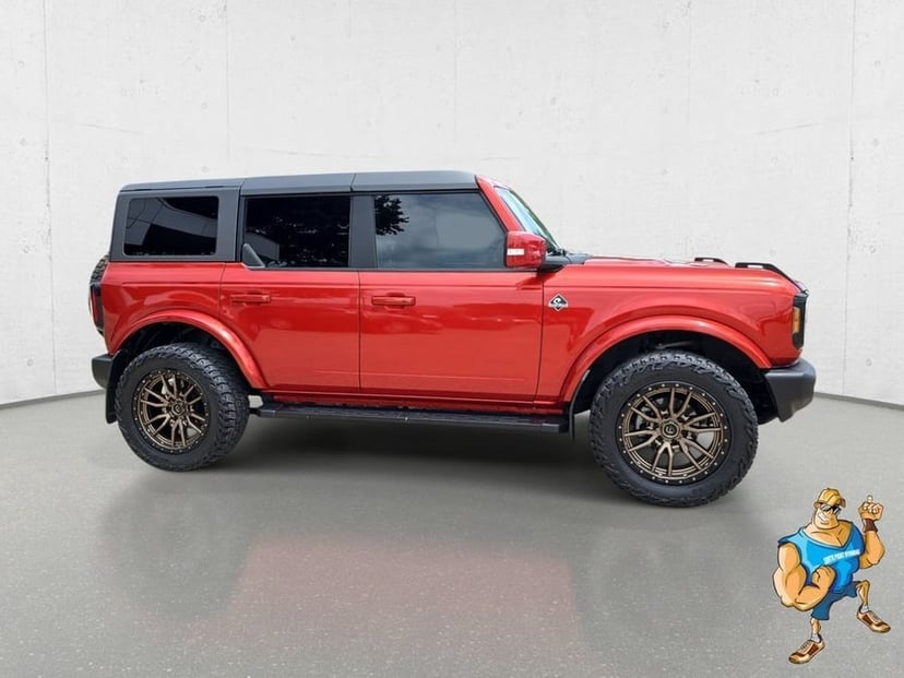 2023 Ford Bronco - Image 2