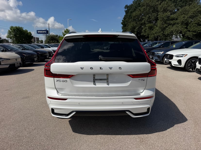 2026 Volvo XC60 - Image 3