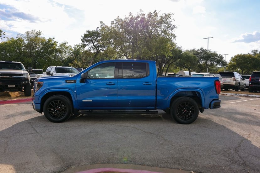 2022 GMC Sierra 1500 - Image 2