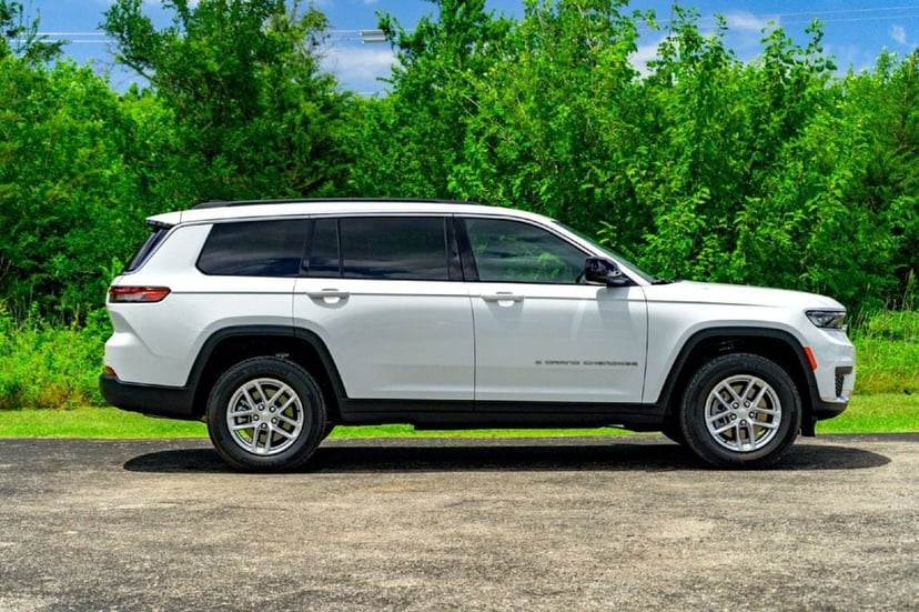 2026 Jeep Grand Cherokee L - Image 2