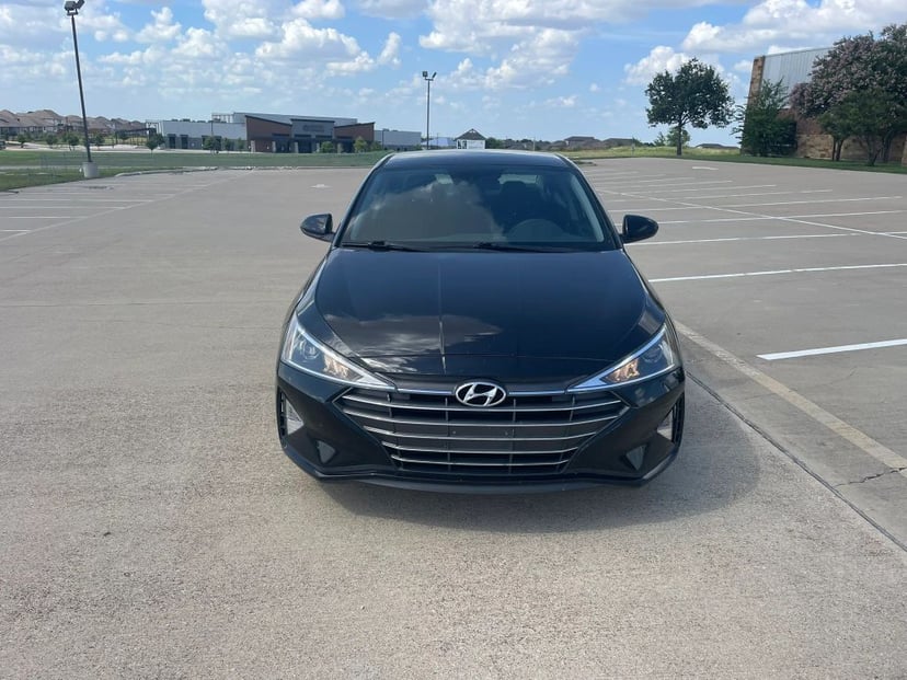 2020 Hyundai Elantra - Image 3
