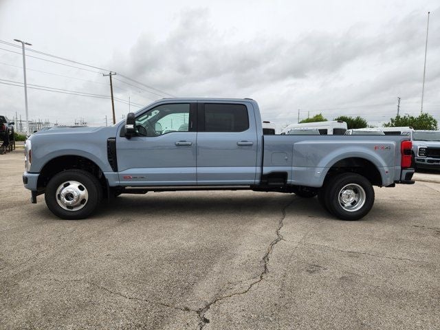 2026 Ford F-350 - Image 3