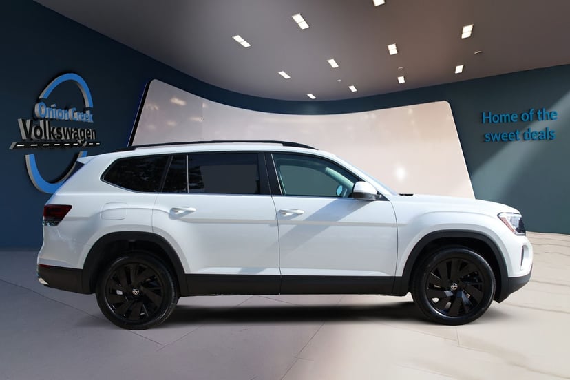 2026 Volkswagen Atlas - Image 2