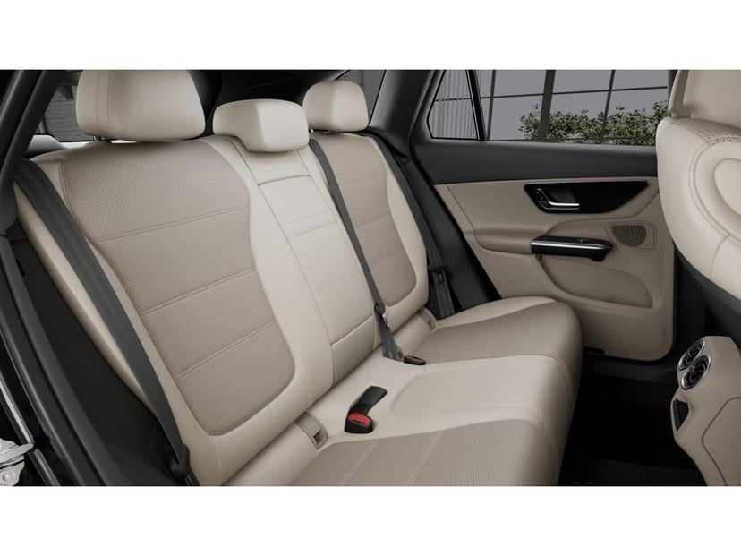 2027 Mercedes-Benz GLC - Image 3