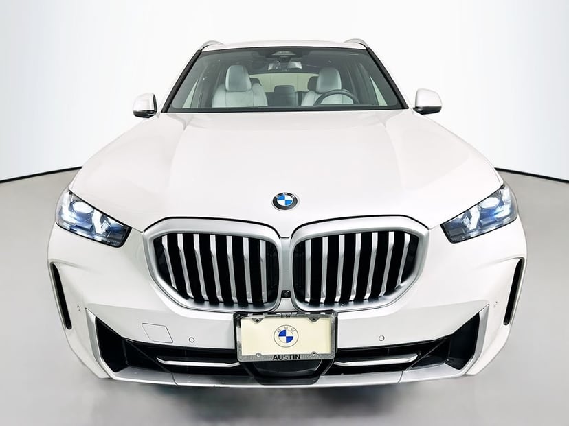 2024 BMW X5 - Image 3