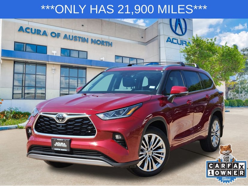 2024 Toyota Highlander - Image 1