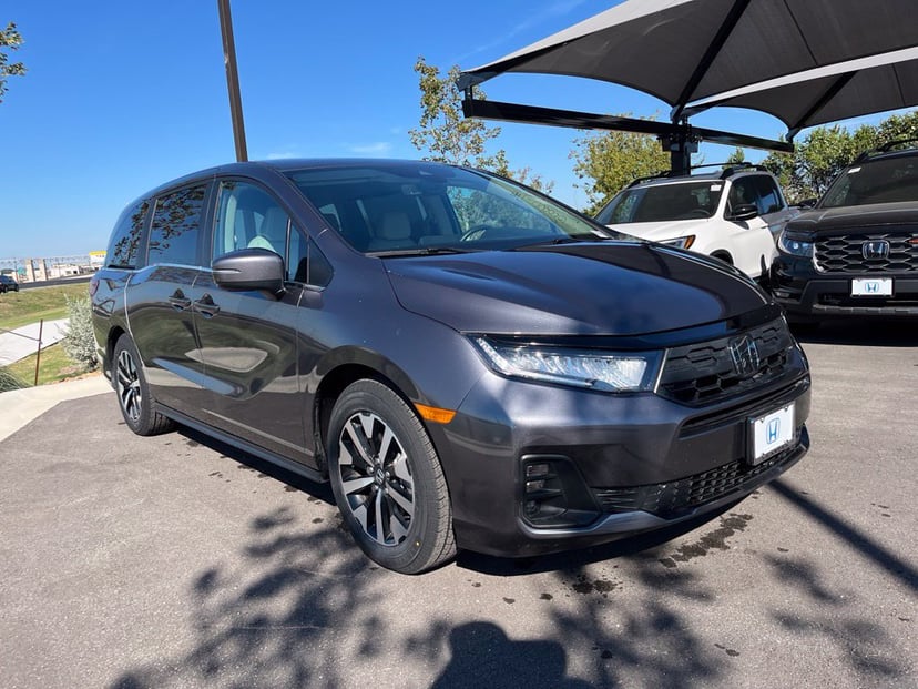 2025 Honda Odyssey - Image 1