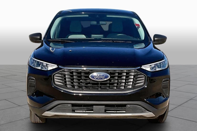 2025 Ford Escape - Image 3