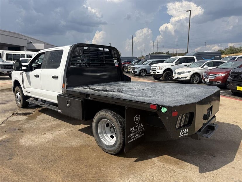 2026 Ford F-350 - Image 2