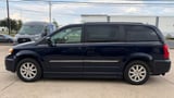 2014 Chrysler Town And Country - Preview 2