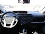 2014 Toyota Prius C - Preview 15