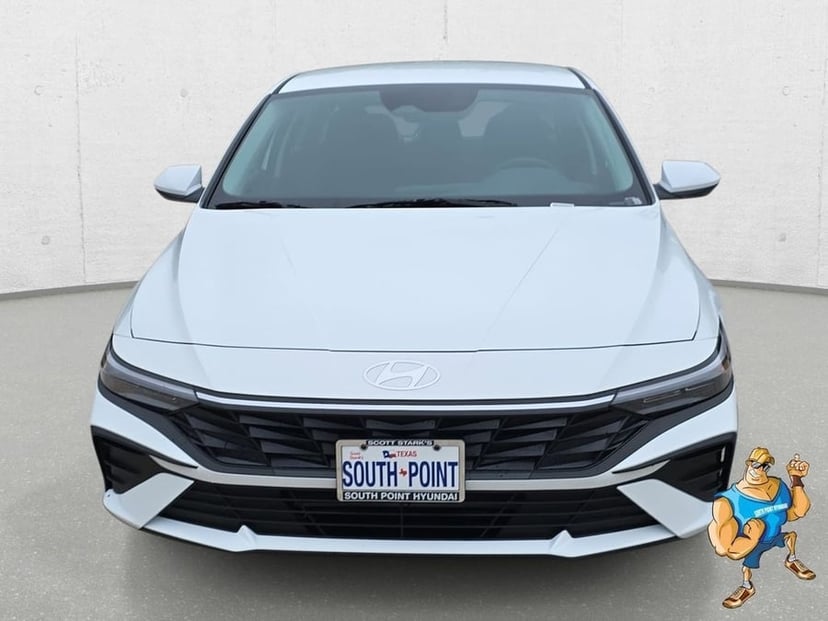 2026 Hyundai Elantra - Image 2