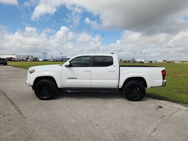 2018 Toyota Tacoma - Image 2