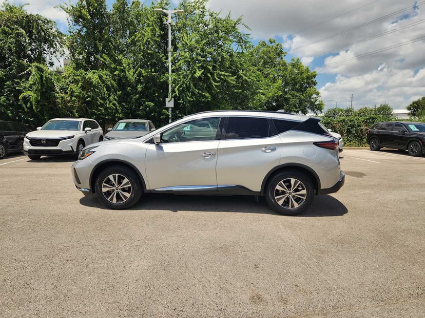 2023 Nissan Murano - Image 2