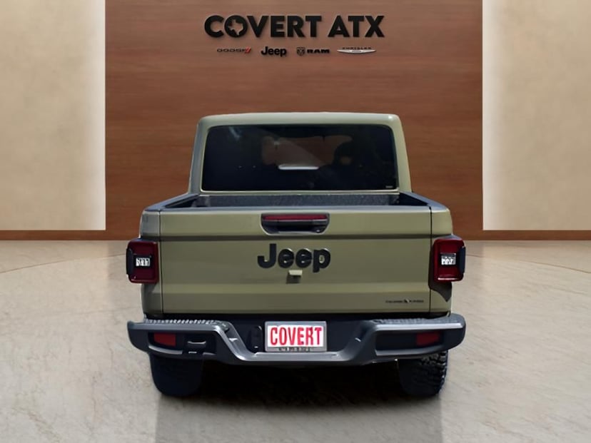 2025 Jeep Gladiator - Image 3