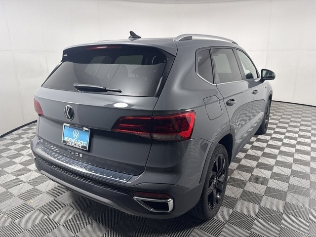 2023 Volkswagen Taos - Image 3