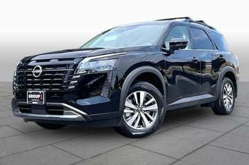 2026 Nissan Pathfinder - Image 2