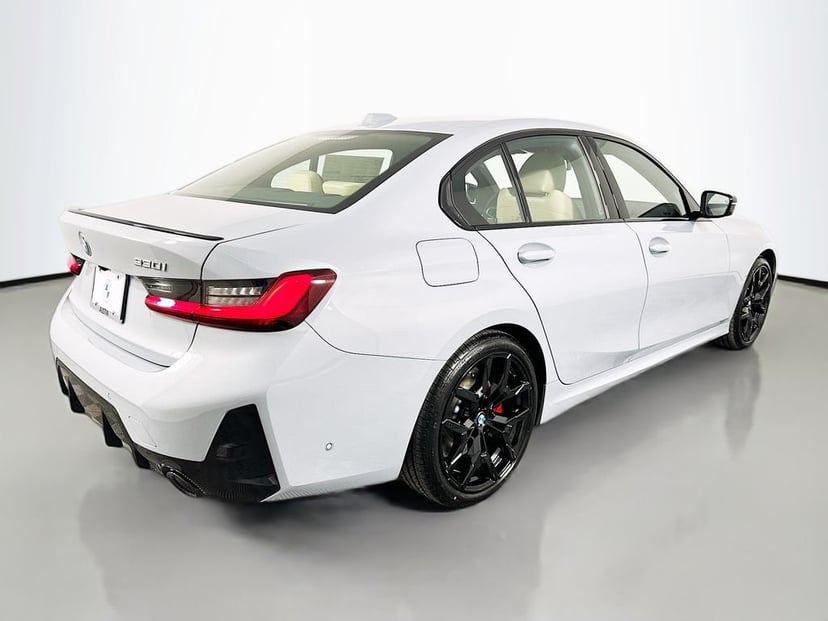 2026 BMW 3 Series - Image 3