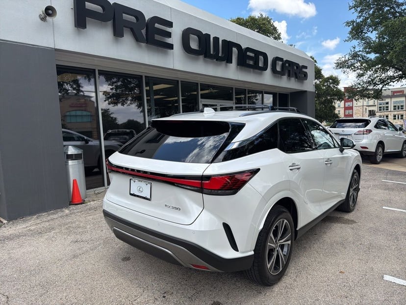 2024 Lexus RX - Image 2