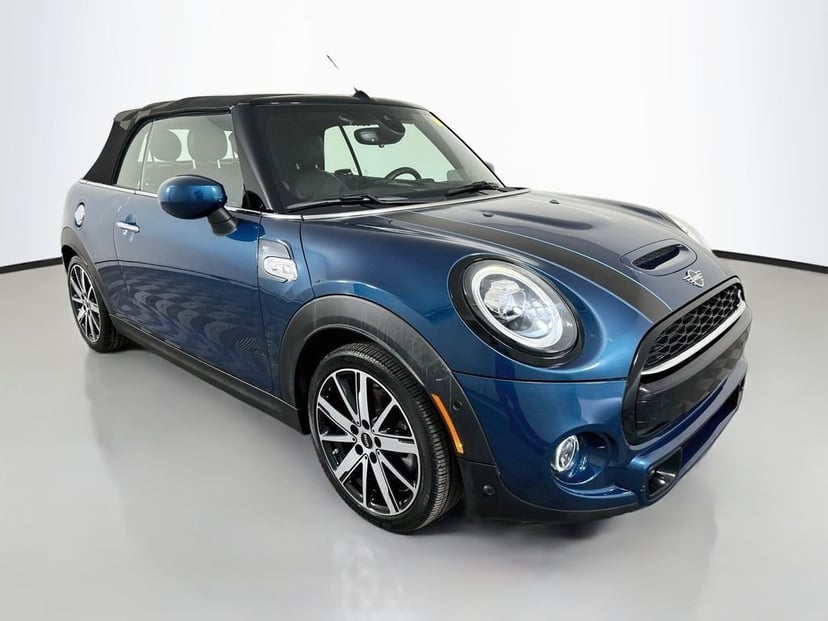 2021 MINI Hardtop - Image 1