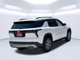 2027 Chevrolet Traverse - Preview 5