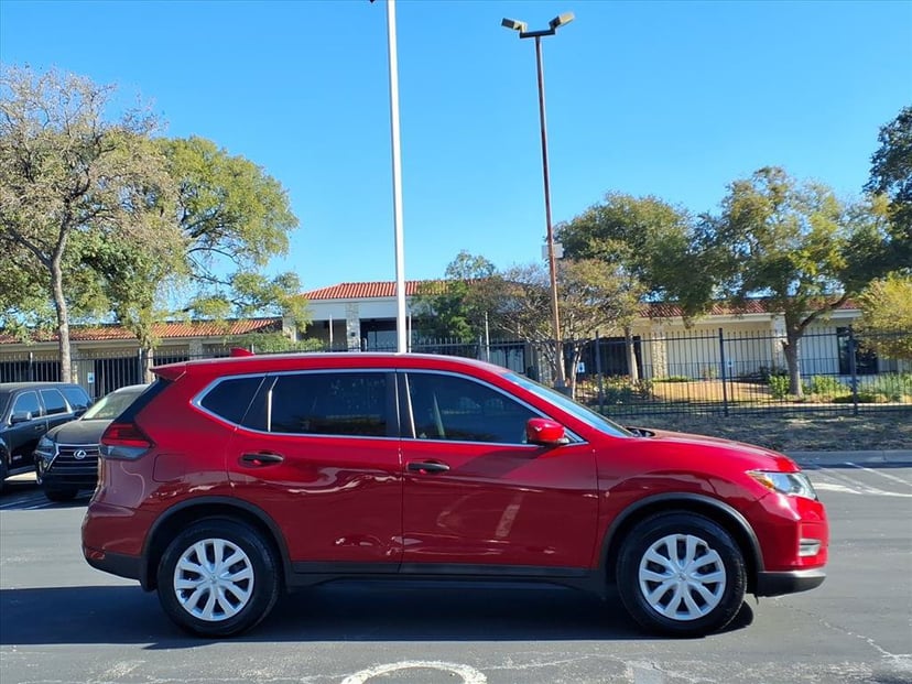 2017 Nissan Rogue - Image 1