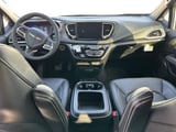 2025 Chrysler Pacifica - Preview 10